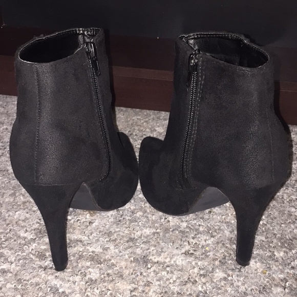 Streetwear Society Heels - Picture 2 of 3